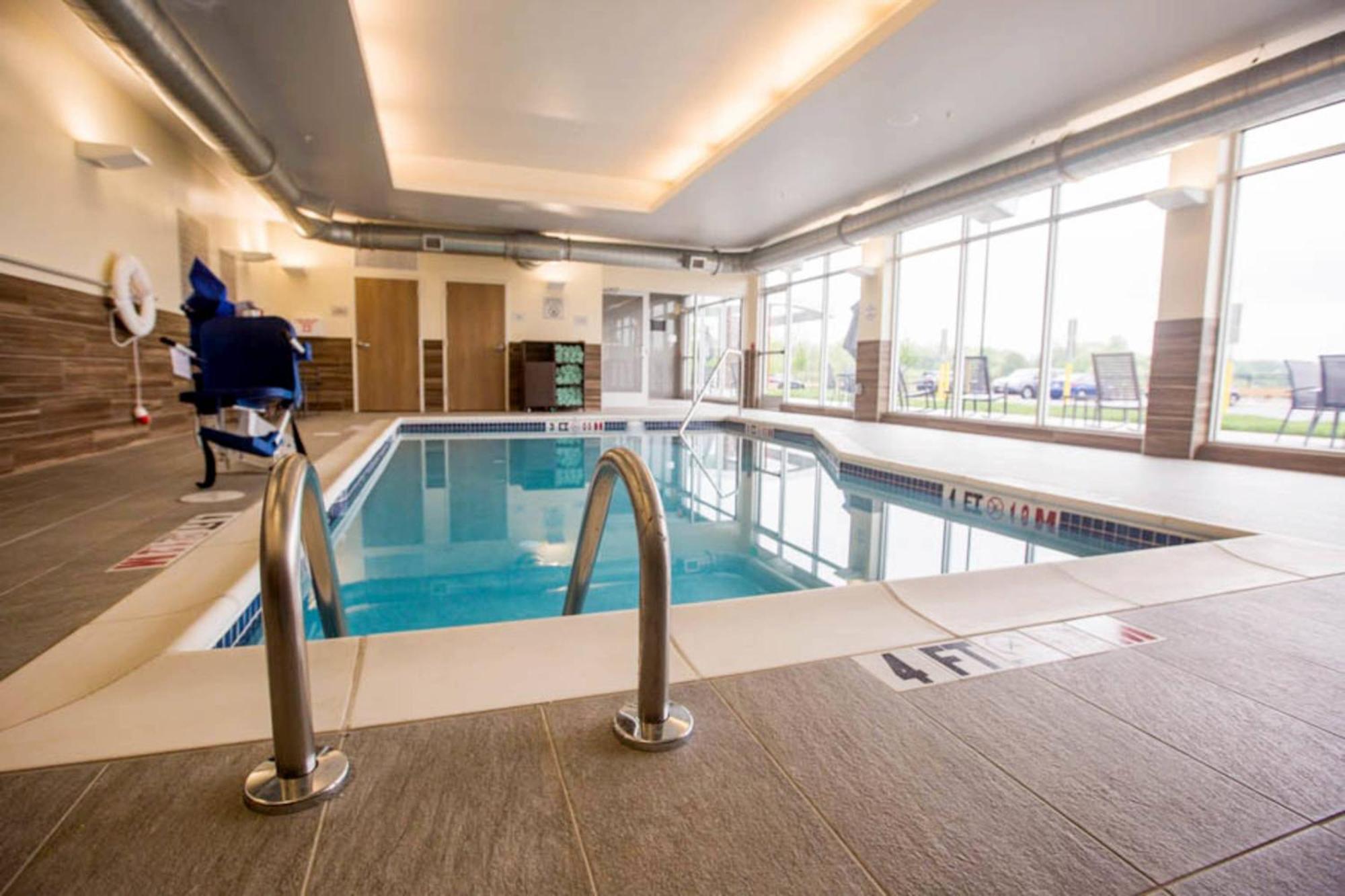Fairfield Inn & Suites By Marriott Philadelphia Broomall/Newtown Square מראה חיצוני תמונה