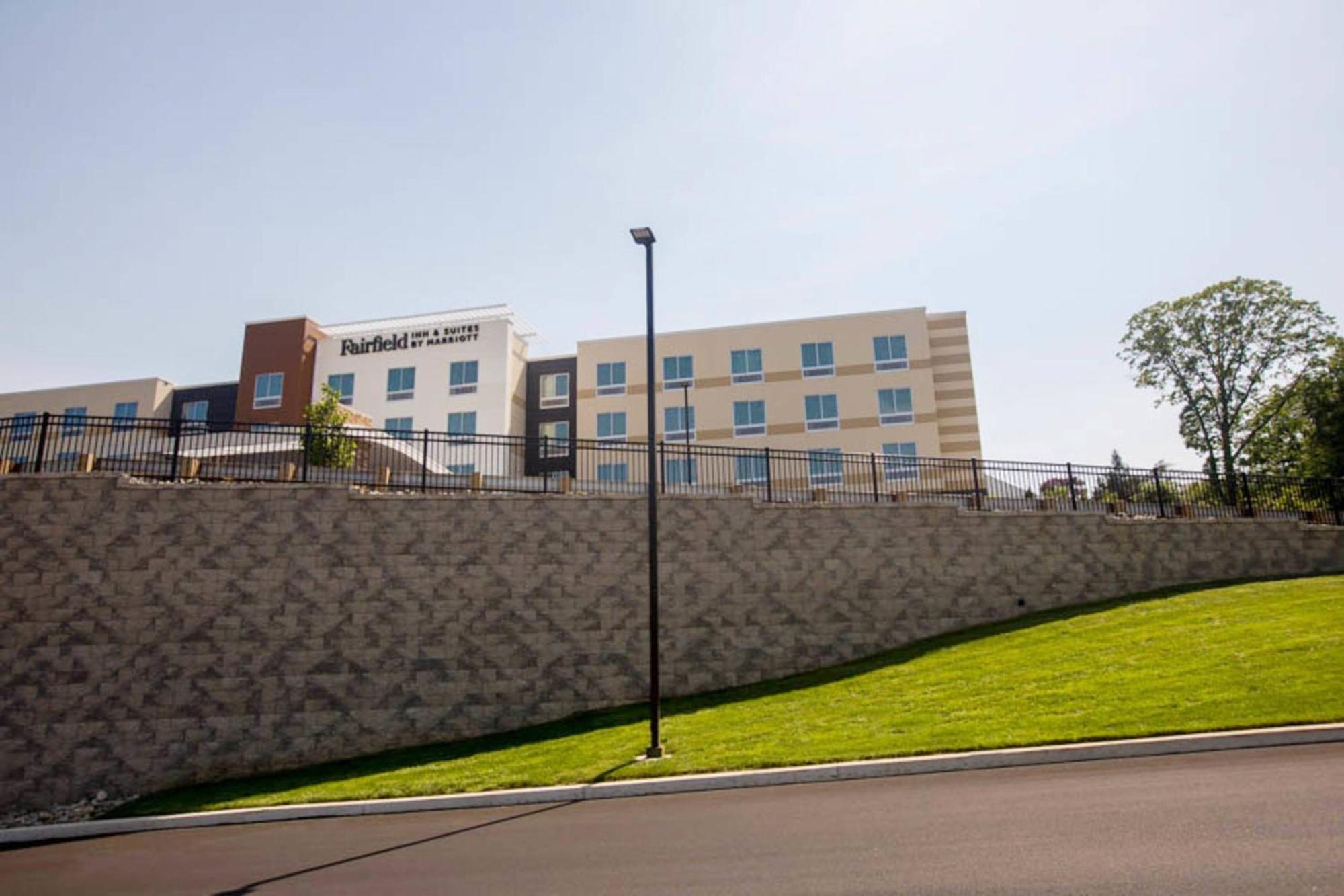 Fairfield Inn & Suites By Marriott Philadelphia Broomall/Newtown Square מראה חיצוני תמונה