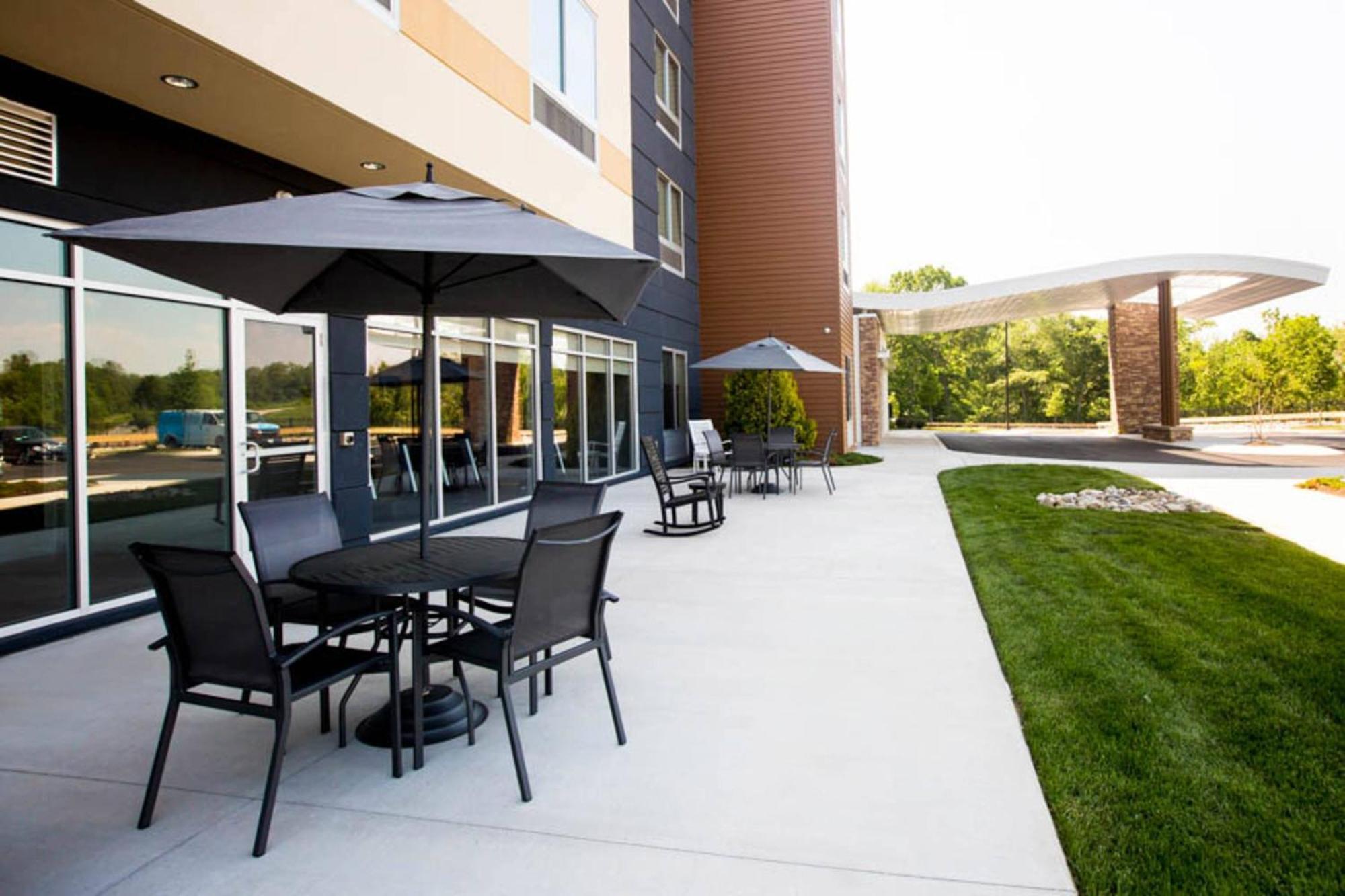 Fairfield Inn & Suites By Marriott Philadelphia Broomall/Newtown Square מראה חיצוני תמונה